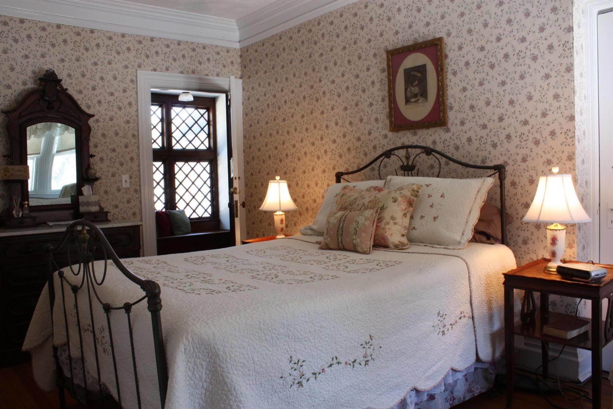 Manor House Bed & Breakfast Norfolk Exteriör bild