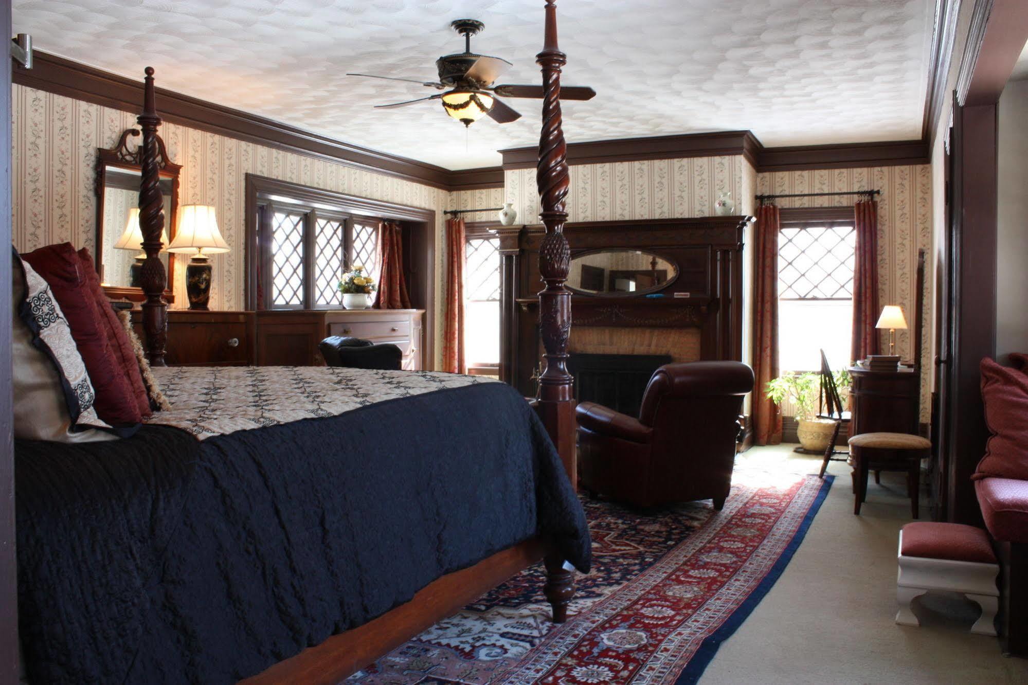 Manor House Bed & Breakfast Norfolk Exteriör bild